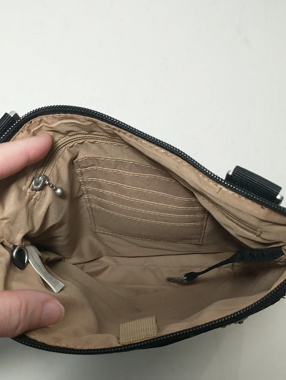 Baggallini Black Nylon Crossbody, Adjustable Straps, Multiple Pockets, 8.5